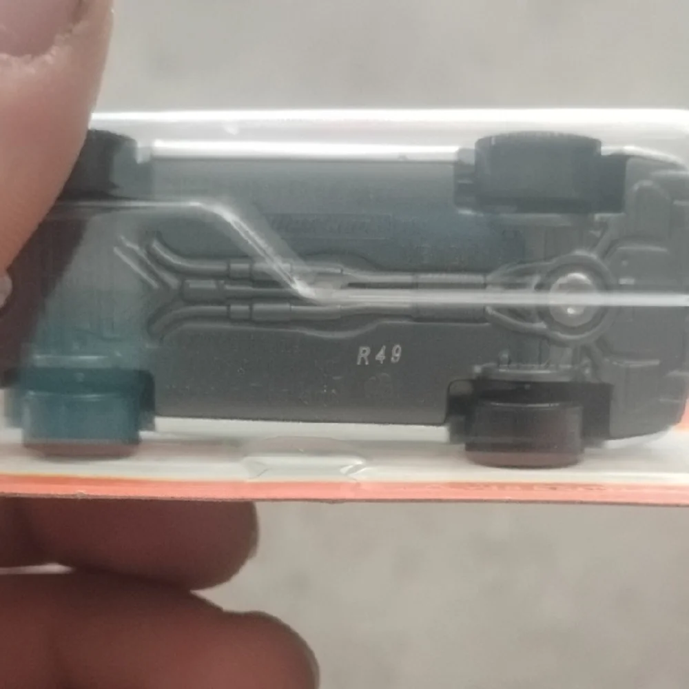 Mattel Matchbox White Bentley Bentayga Toy Car